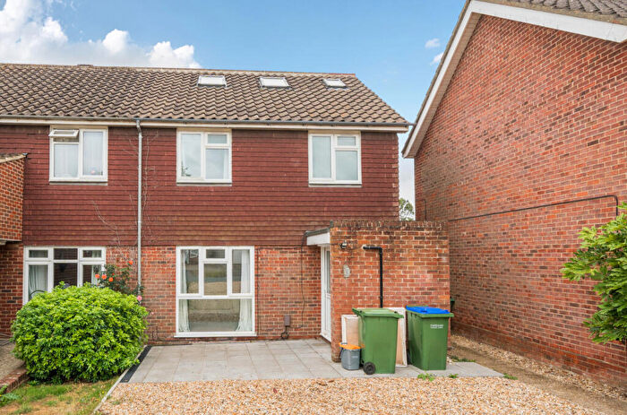4 Bedroom End Of Terrace House To Rent In Garstons Close, Fareham, Hampshire, PO14