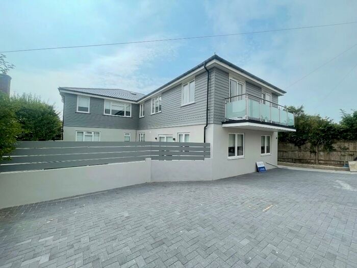 2 Bedroom Flat To Rent In Eileen Avenue, BN2