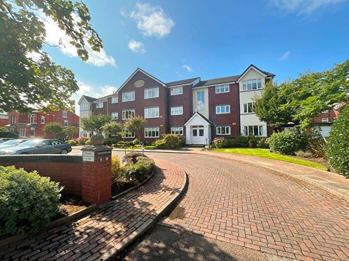 2 Bedroom Flat For Sale In Saxon Road, Birkdale, Southport, PR8