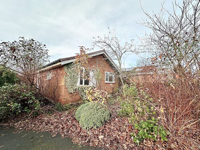 2 Bedroom Bungalow For Sale In Brook Meadow, Higher Bartle, Preston, PR4