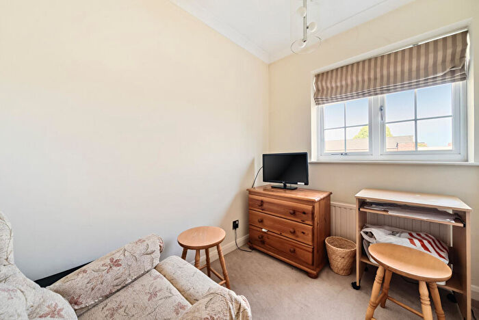 3 Bedroom Terraced House For Sale In Regency Drive, West Byfleet, KT14