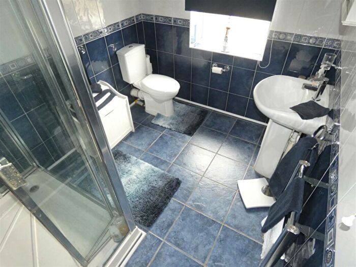 2 Bedroom End Of Terrace House For Sale In Kirkham Road, Freckleton, Preston, PR4