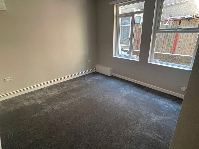 1 Bedroom Flat To Rent In Bath Street, Rhyl, LL18