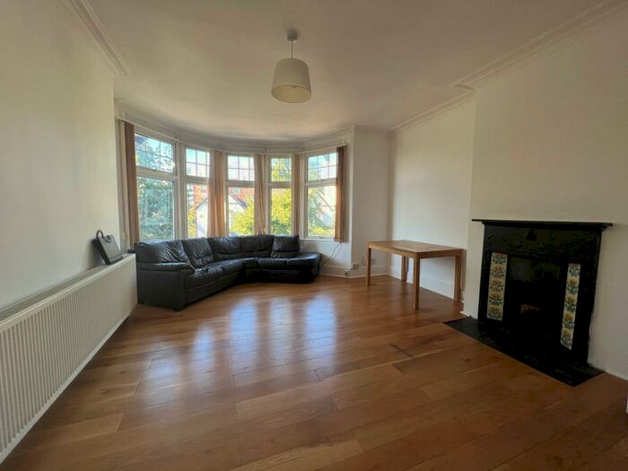 4 Bedroom Flat To Rent In Stanhope Avenue, Finchley, N3