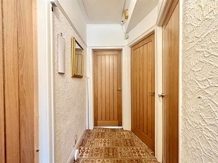 2 Bedroom Semi-Detached Bungalow For Sale In Thornton Road, Thornton, Bradford, BD13