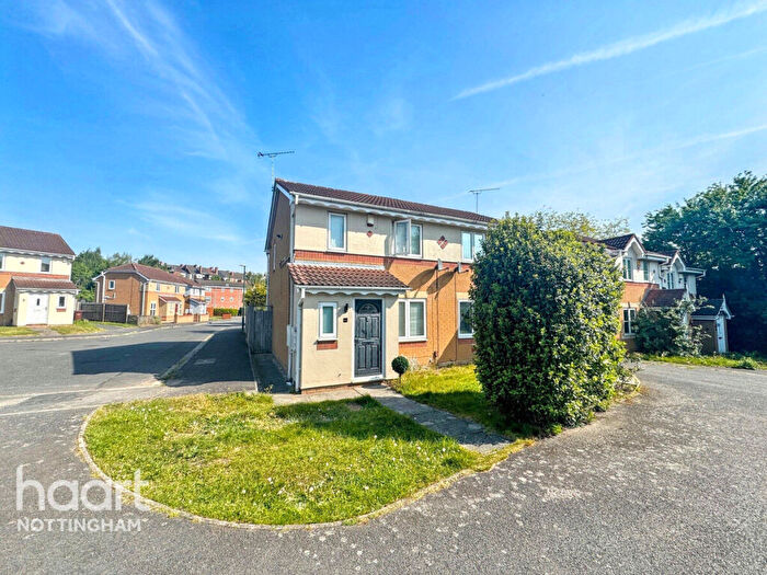 3 Bedroom Semi-Detached House For Sale In Ardmore Close, Nottingham, NG2