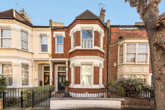 2 Bedroom Flat To Rent In Melody Road, London SW18