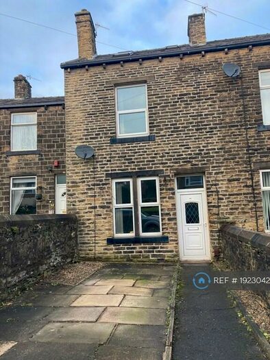4 Bedroom Terraced House To Rent In Fell Lane, Keighley, BD22