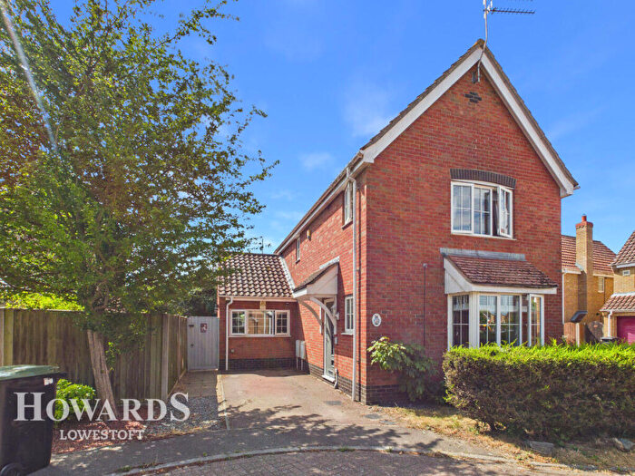 3 Bedroom Detached House For Sale In Anchor Way, Lowestoft, NR33