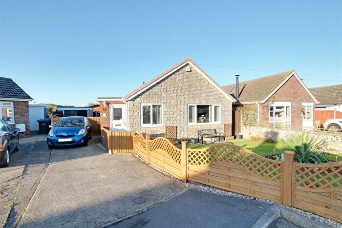 2 Bedroom Detached Bungalow For Sale In The Fairway, Mablethorpe, LN12