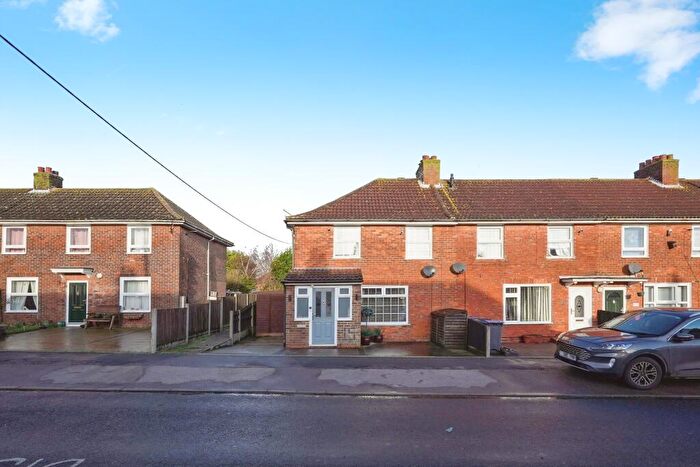 3 Bedroom End Of Terrace House For Sale In Milner Road, Elvington, Dover, Kent, CT15