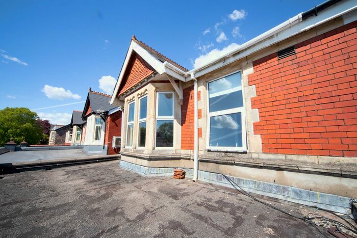 2 Bedroom Flat To Rent In Park Road, Whitchurch, Cardiff, CF14