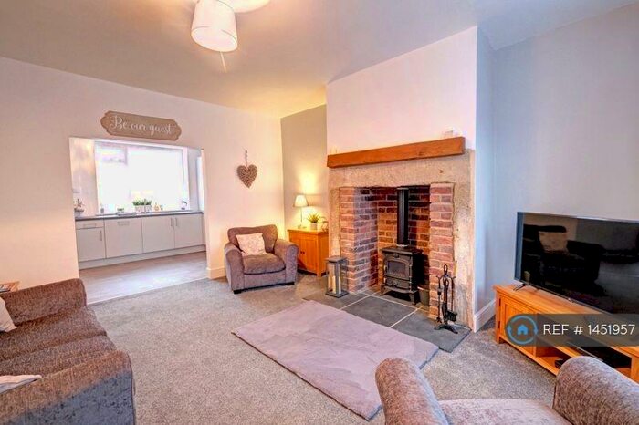 3 Bedroom Terraced House To Rent In Middleton Street, Amble, Morpeth, NE65