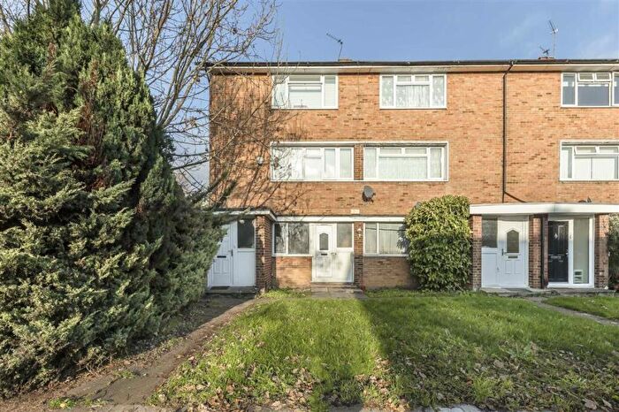 2 Bedroom Maisonette For Sale In Lyme Farm Road, Lee, SE12