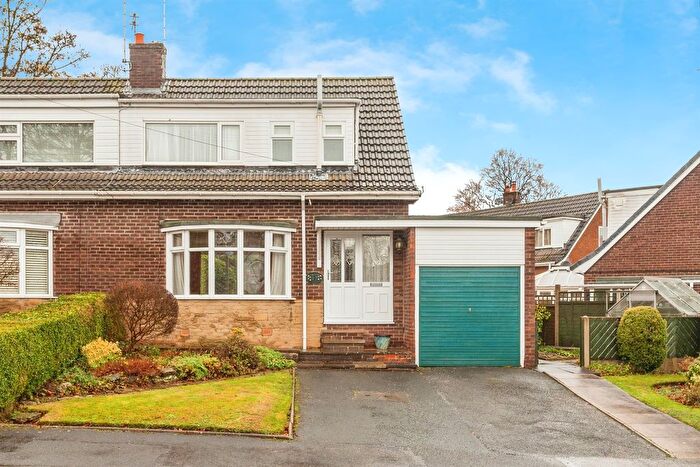 3 Bedroom Semi-Detached House For Sale In The Spinney, Wakefield, WF2