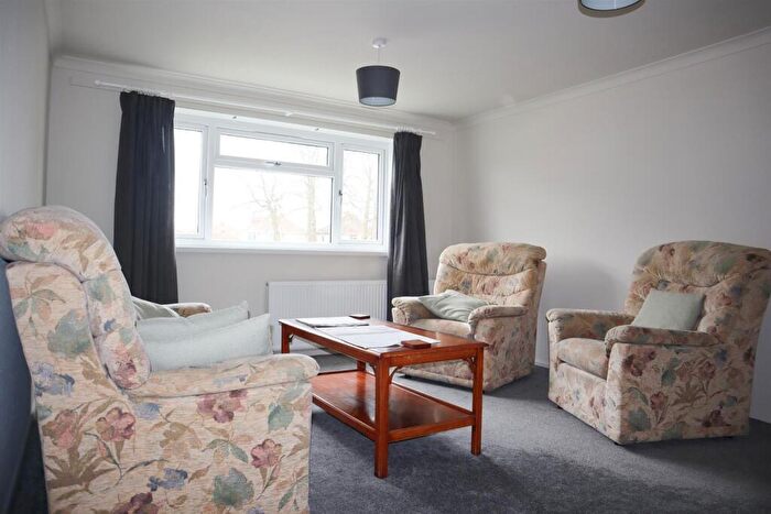 1 Bedroom Flat To Rent In Salthouse Road, Clevedon, BS21