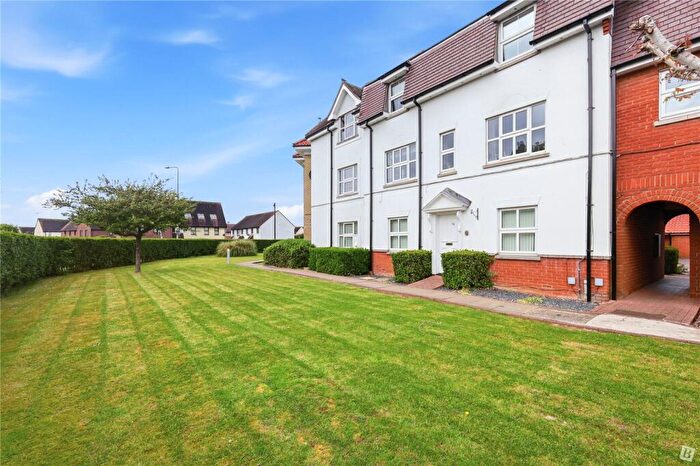 1 Bedroom Apartment For Sale In Tallow Gate, South Woodham Ferrers, Chelmsford, Essex, CM3