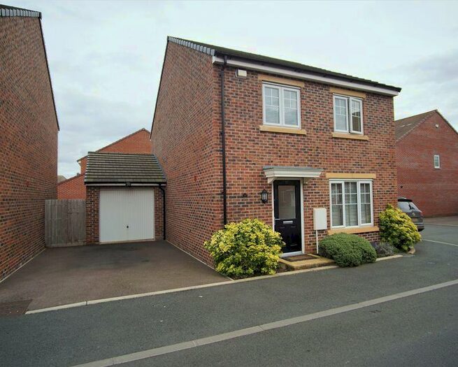 4 Bedroom Detached House To Rent In Quayside Way, Hempsted, GL2