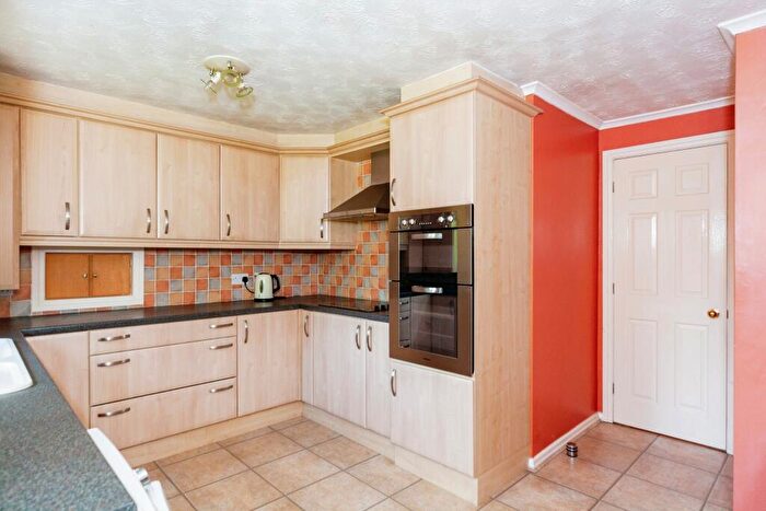 3 Bedroom Bungalow For Sale In Orchard Haven, Great Sutton, Ellesmere Port, Cheshire, CH66