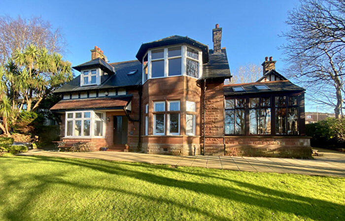 4 Bedroom Detached House For Sale In Meadowfoot Road, West Kilbride, KA23