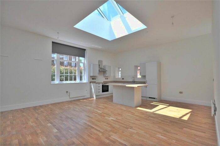 2 Bedroom Flat To Rent In Blake Street, York, YO1