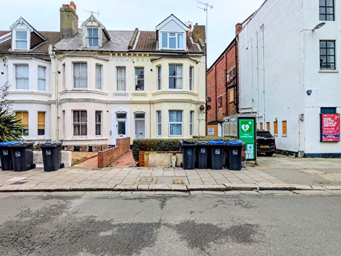 1 Bedroom Flat For Sale In Rowlands Road, Worthing, BN11