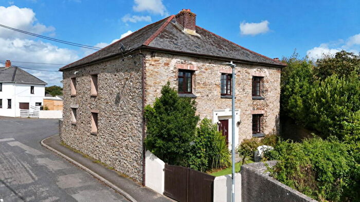 4 Bedroom Semi Detached House For Sale In Chapel Cottages, Tywardreath, PL24