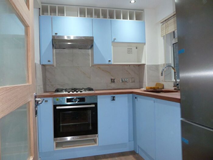 1 Bedroom Flat To Rent In Grosvenor Road, London, SW1V