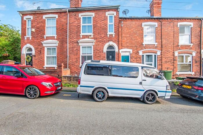 2 Bedroom Terraced House For Sale In Laslett Street, Worcester, WR3