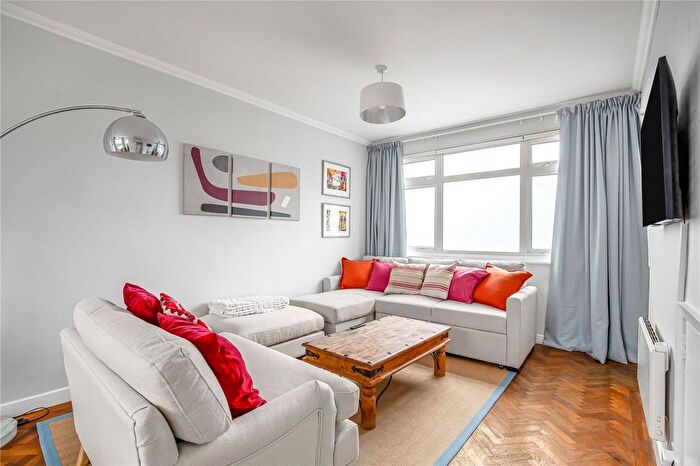 2 Bedroom Flat To Rent In Mirabel House, - Wandsworth Bridge Road, London, SW6