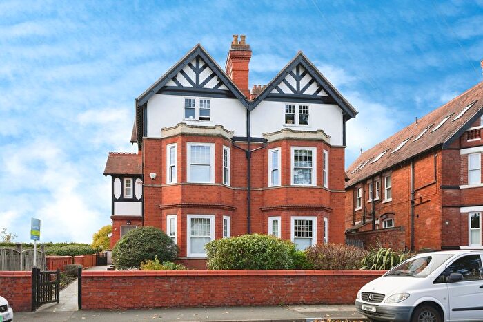 2 Bedroom Flat For Sale In Bath Road, Worcester, Worcestershire, WR5