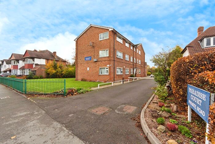 2 Bedroom Flat For Sale In Paradise Lane, Birmingham, B28