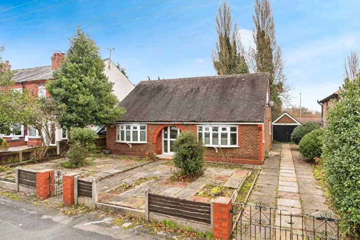 3 Bedroom Bungalow For Sale In Manchester Road, Rixton, Warrington, Cheshire, WA3