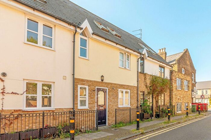 3 Bedroom Terraced House For Sale In Paxton Place, West Norwood, London, SE27