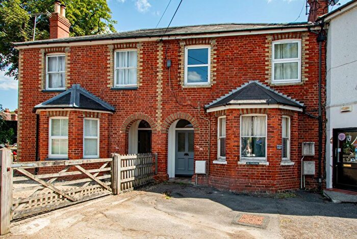 2 Bedroom Flat For Sale In Station Road, Goring, Reading, Oxfordshire, RG8