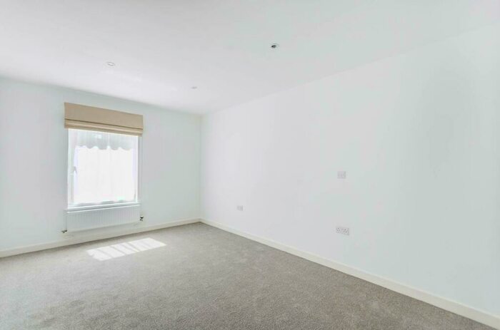 1 Bedroom Flat To Rent In Perry Vale, Forest Hill, London, SE23