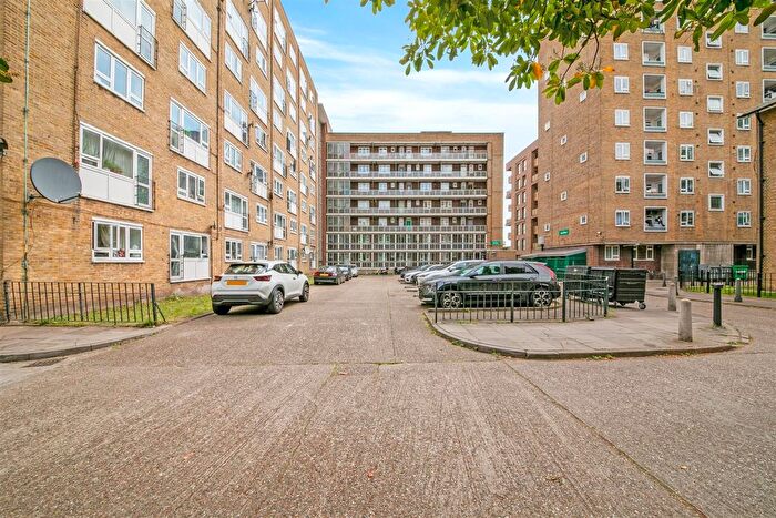 3 Bedroom Flat For Sale In Varndell Street, London, NW1