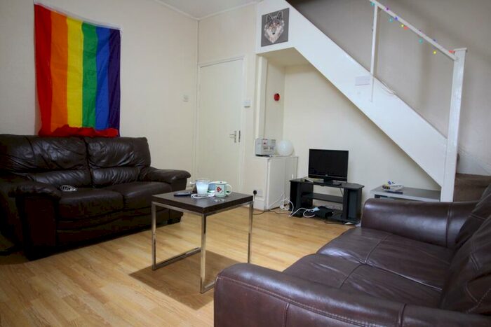 4 Bedroom Terraced House To Rent In Treharris Street, Roath, CF24