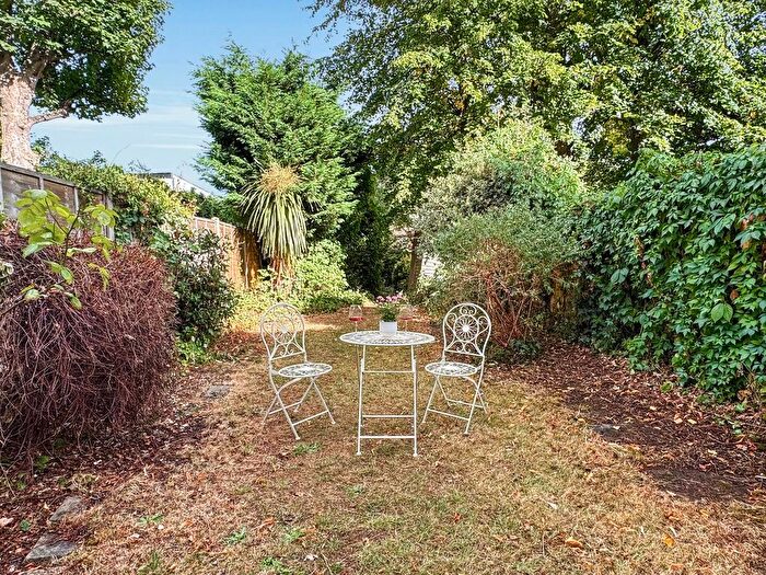 1 Bedroom Flat For Sale In Goldhurst Terrace, London, NW6