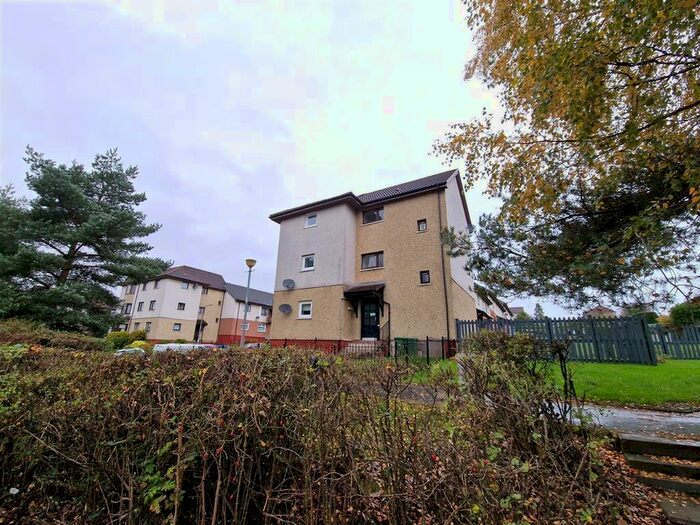 4 Bedroom Flat To Rent In Pendeen Road, Barlanark, Glasgow, G33