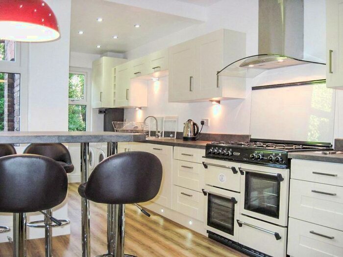 7 Bedroom House To Rent In Park Gate Avenue, Manchester, Greater Manchester, M20