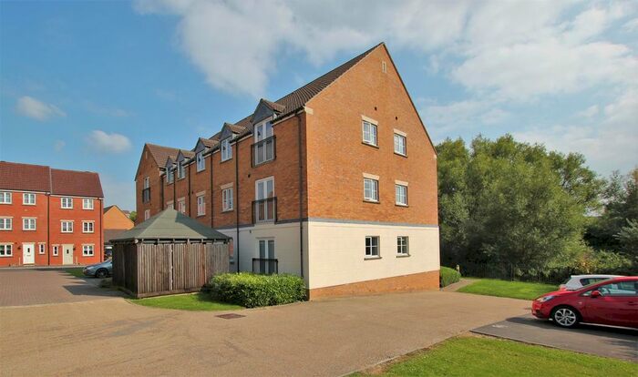 2 Bedroom Flat To Rent In Blease Close, Trowbridge, BA14