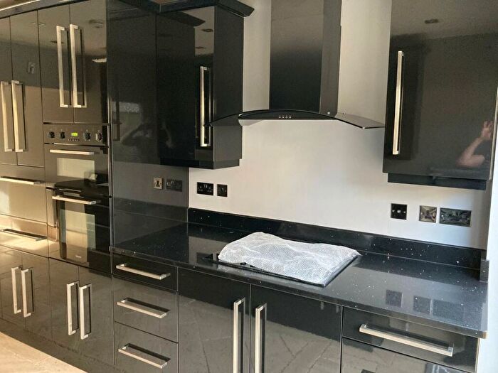 1 Bedroom Flat To Rent In High Road Benfleet, SS7