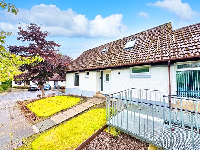 3 Bedroom End Of Terrace House For Sale In Aberlour Place, Lawthorn, Irvine, KA11