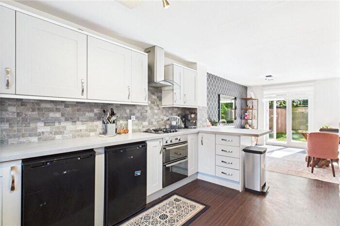 4 Bedroom End Of Terrace House For Sale In Orchard Dene Drive, Padworth, Reading, Berkshire, RG7