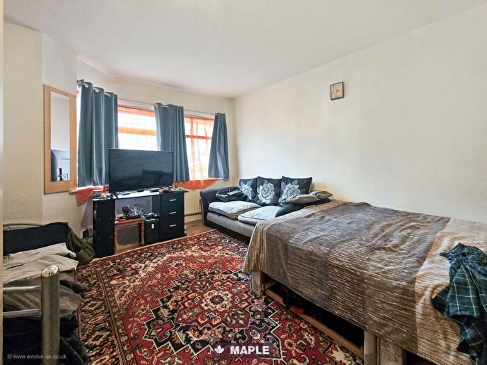 3 Bedroom Terraced House For Sale In District Road, Wembley, HA0