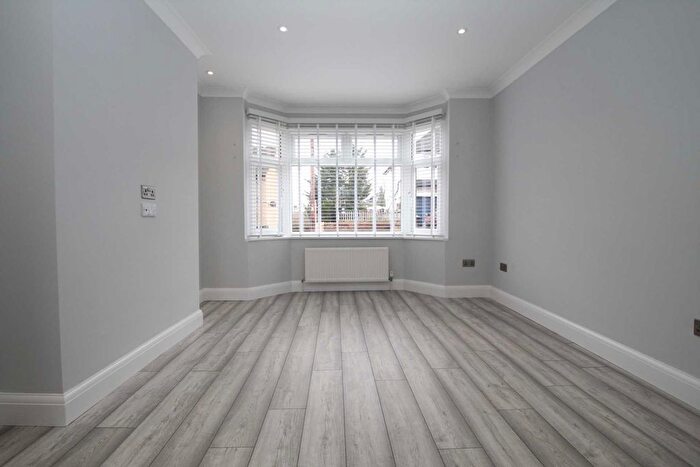 3 Bedroom Semi-Detached House To Rent In Stratford Way, Hemel Hempstead, Hertfordshire, HP3