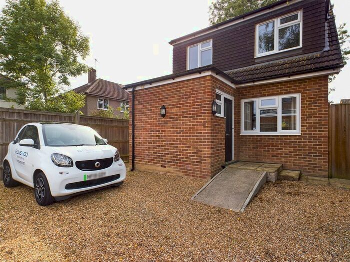 3 Bedroom Detached House To Rent In Priestley Drive, Tonbridge, Kent, TN10