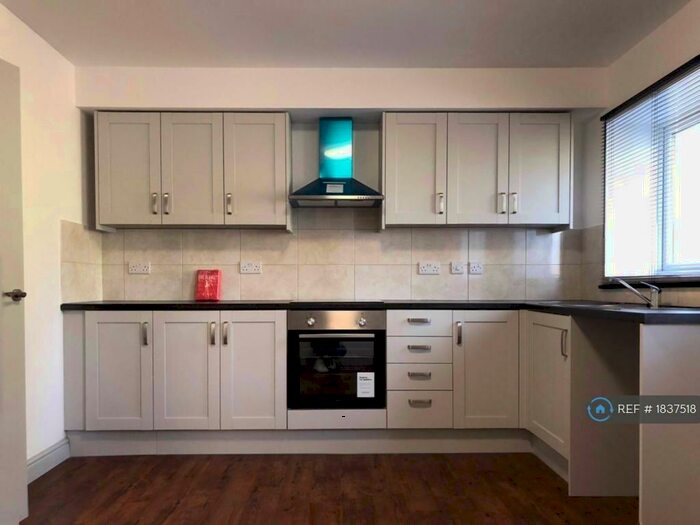 1 Bedroom Flat To Rent In Stanmore House, Warwick, CV34
