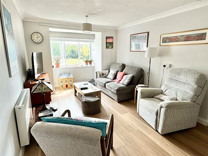 2 Bedroom Retirement Property For Sale In Meadow Court, Bridport, DT6